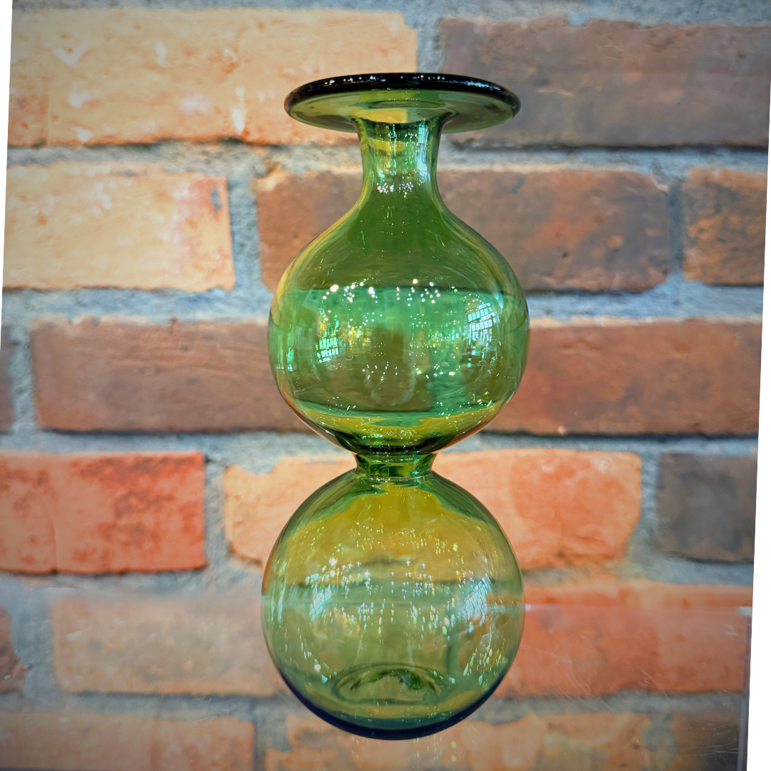 Theo Keller: Bud Vase