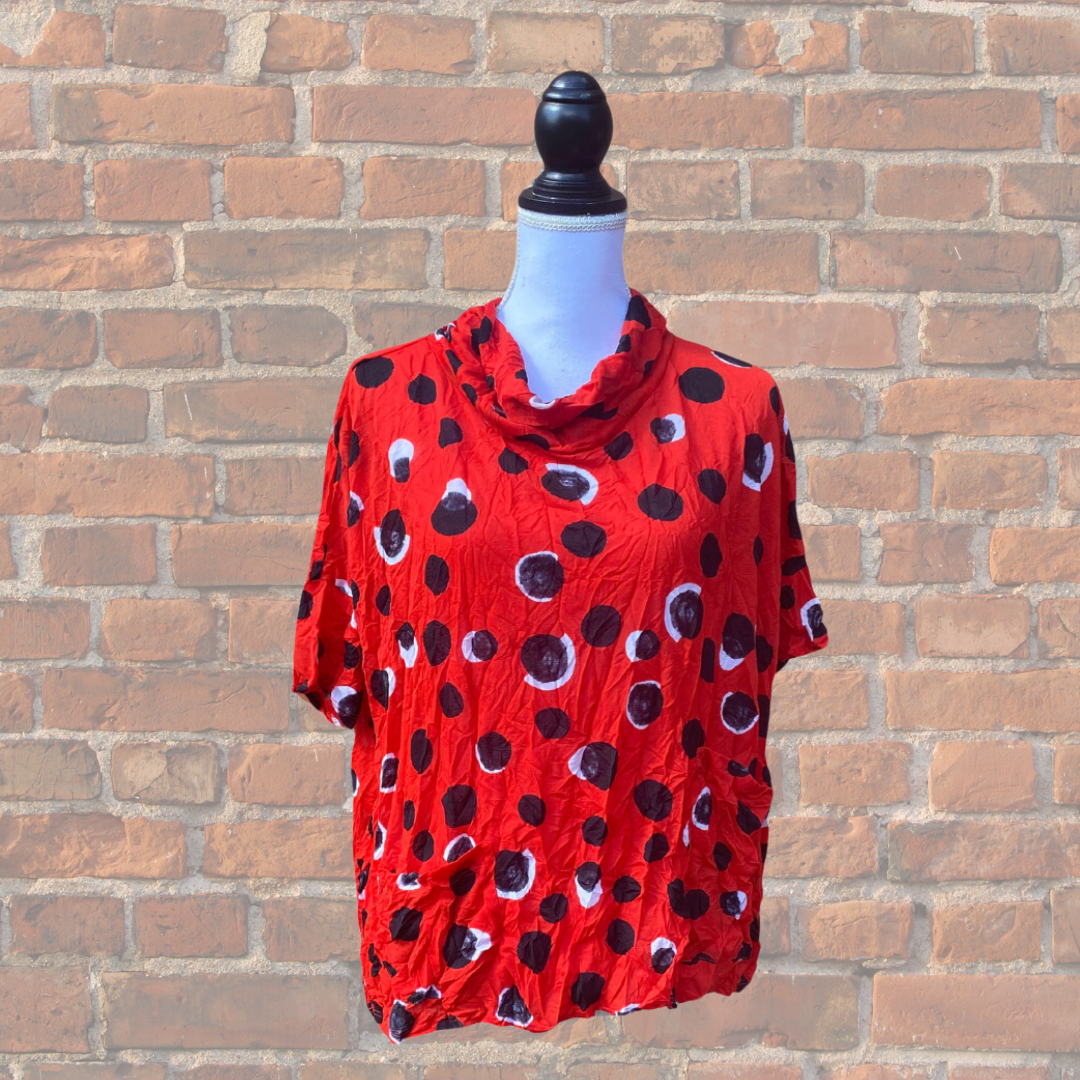 Chalet: Camelia Top
