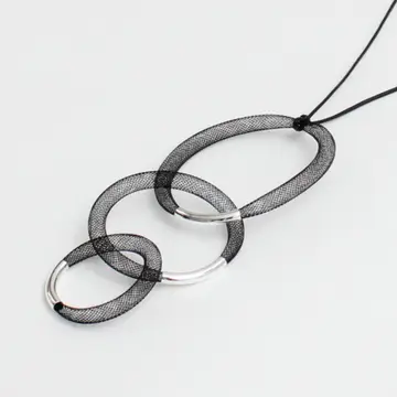 Sylca: Mesh Pendant Necklace