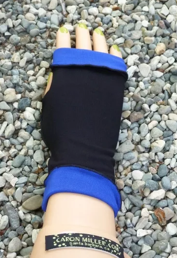 Caron Miller: Fingerless gloves