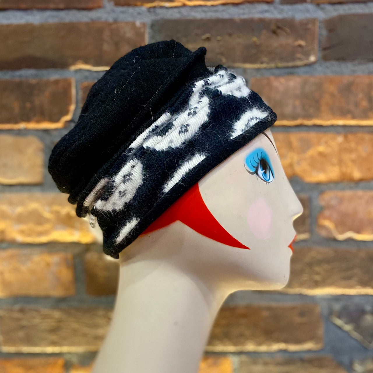 Sweater Heads: Tuque