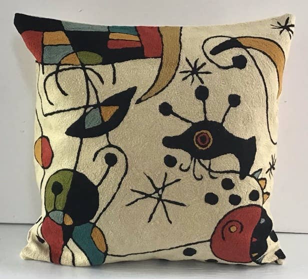 Natural Habitat: Chain Stitch Pillow, Miro #8 Cream, 18"
