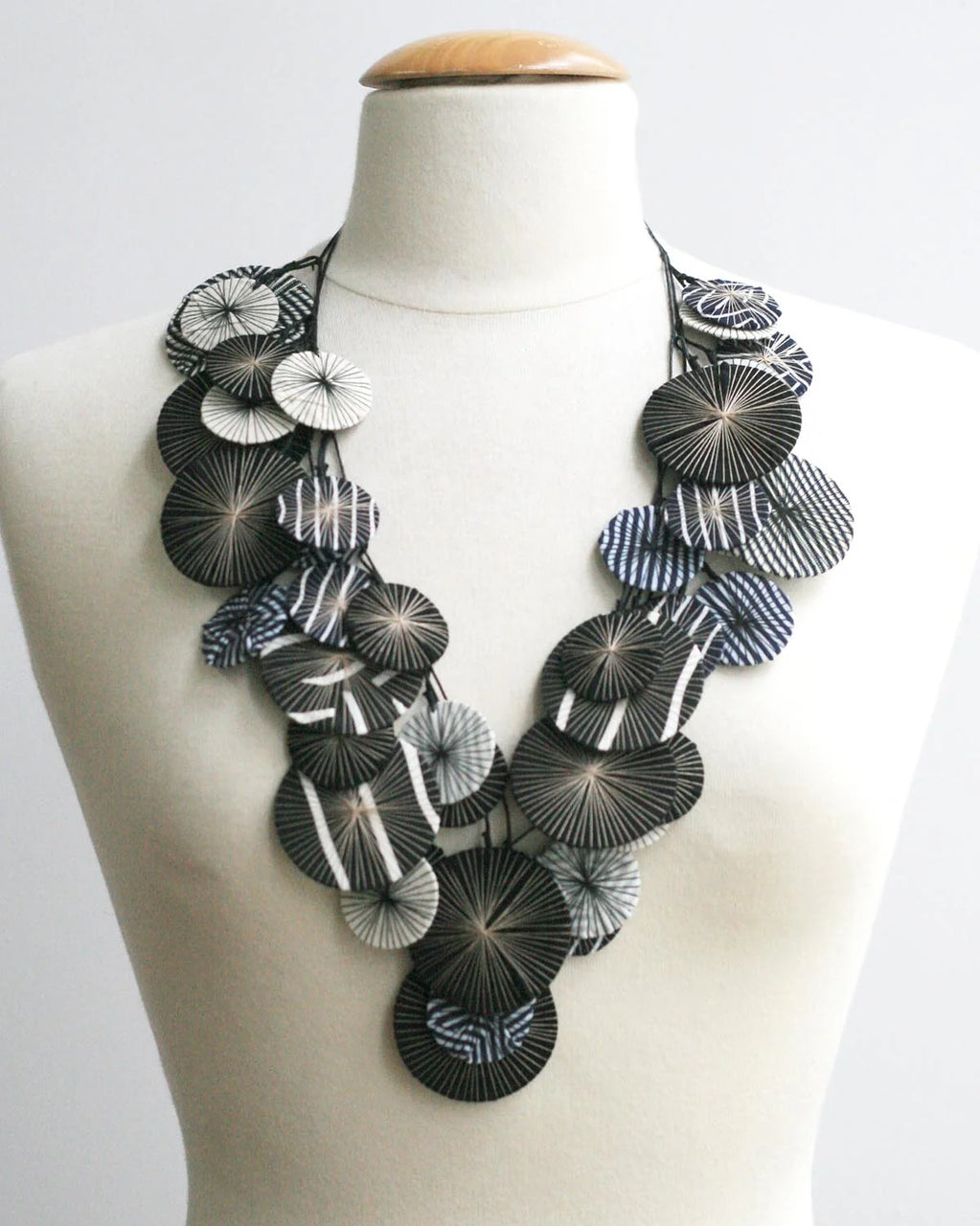 Beyond Threads: Hypnotic Necklace