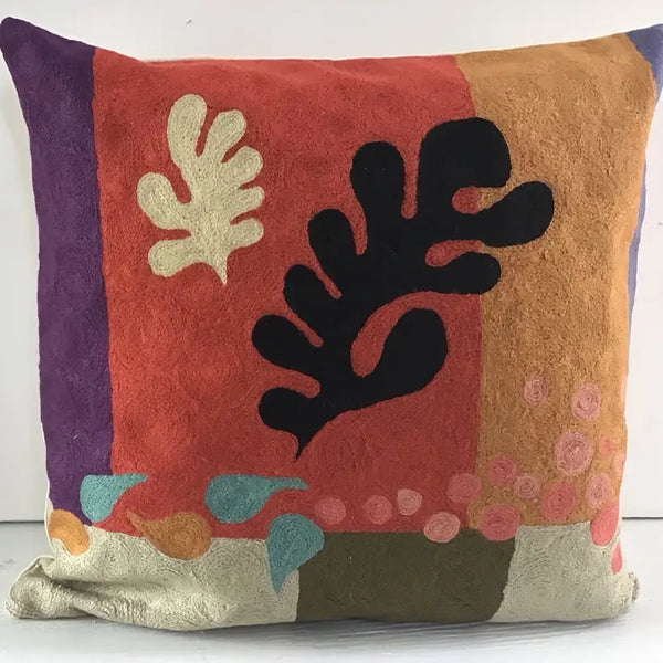 Natural Habitat: Chain Stitch Pillow, Matisse Border, 18"