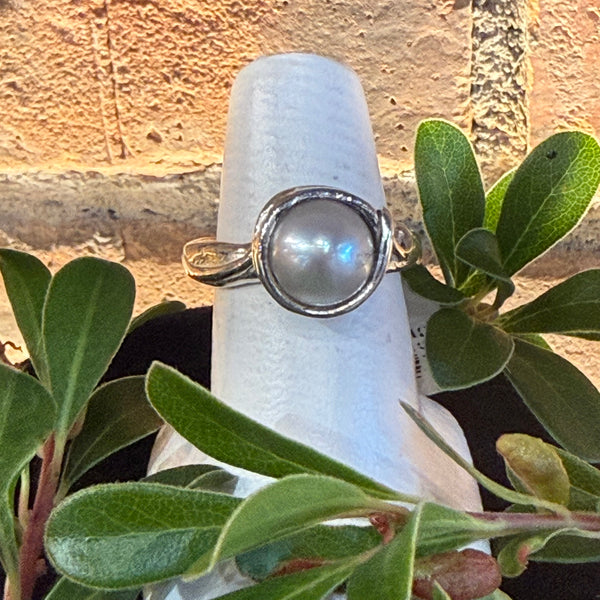 Jolica: Minnie Ring, White Pearl, sz 9
