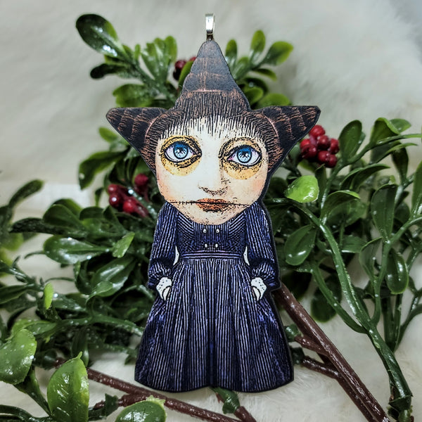 Iamsonotcool: Creepy Witch Ornament