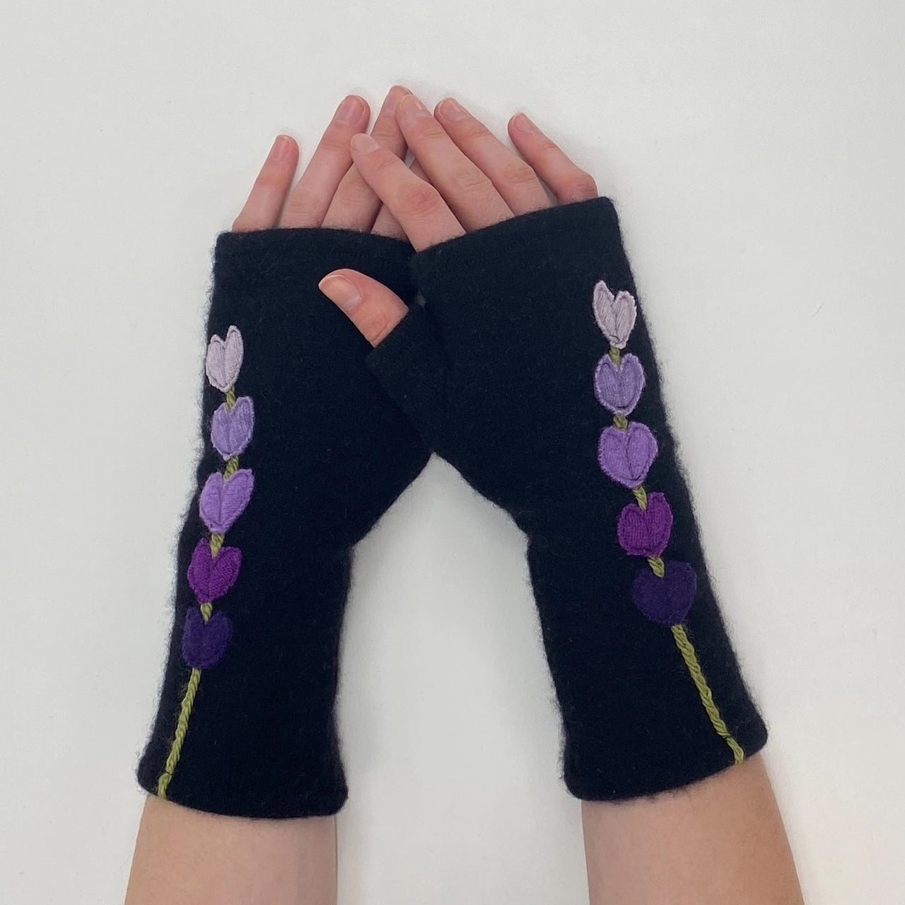 Sardine Clothing Co: Lupine Fingerless Gloves