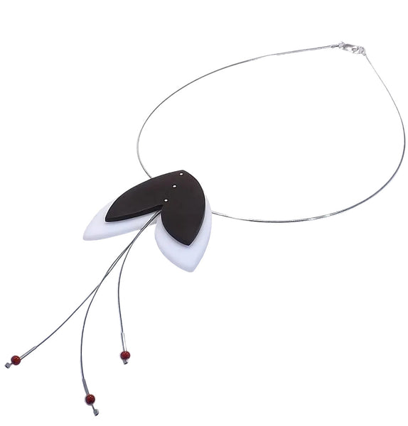 Inteplei: Tulip Pendant / Pin