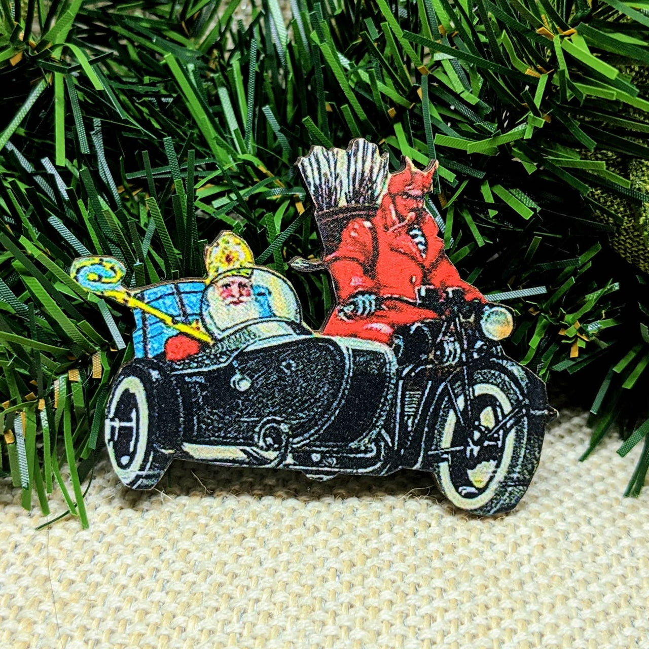 Iamsonotcool: Krampus & St. Nicholas Ornament