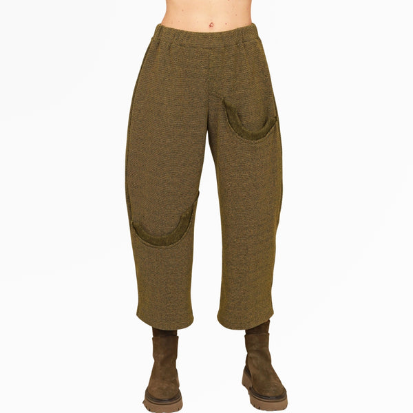 Chalet et Ceci: Rosamund Pant