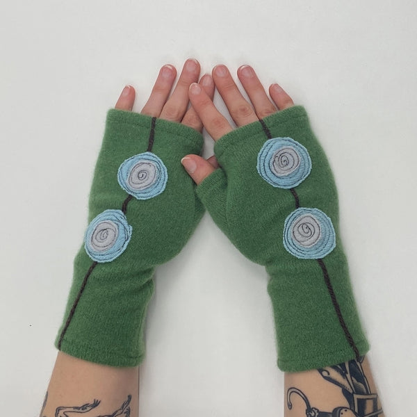 Sardine Clothing Co: Double Blooming Rose Fingerless Gloves