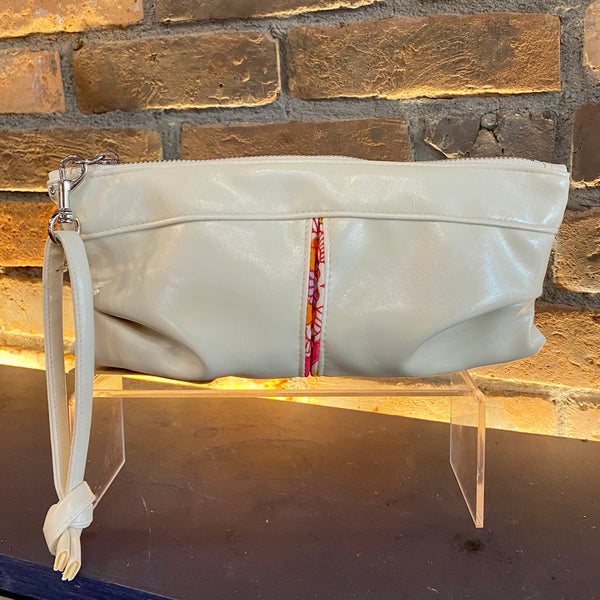Crystalyn Kae: Pleated Clutch