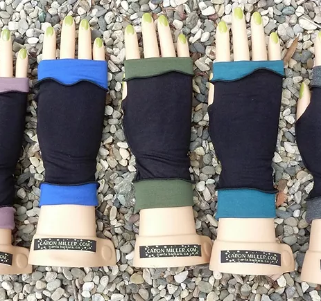 Caron Miller: Fingerless gloves